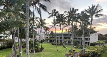 Old Hawaii at its best Molokai Wavecrest Resort with Ocean and West Maui views