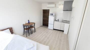 Chambre Double, non-fumeurs | Bureau, Wi-Fi gratuit, draps fournis