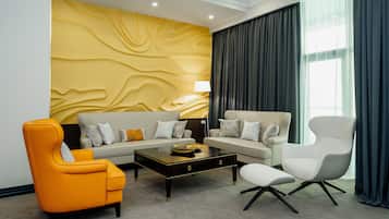 Executive Suite | Premium bedding, down duvets, minibar, in-room safe