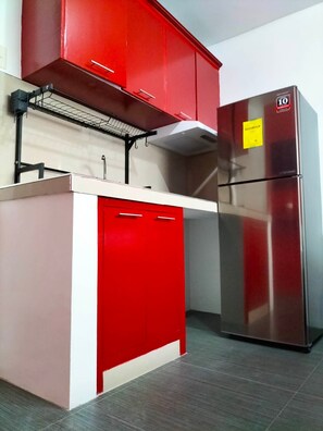 经济单人房, 1 张单人床 | 防过敏的被褥、迷你吧、特色家居、办公桌