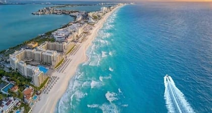 Ocean view, Beachclub, Restaurant, 2 Pools, 5 Ppl