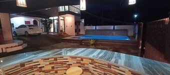 Your Private Resort with Pool - A's Place!