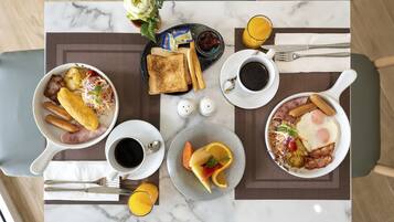 Daily buffet breakfast for a fee