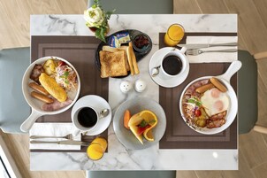 Desayuno buffet todos los días (con cargo)