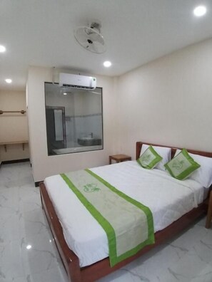 Chambre Double, vue piscine