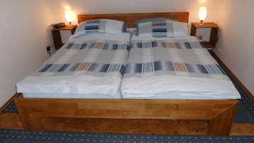 2 Schlafzimmer, Zimmersafe, Bügeleisen/Bügelbrett, Reisekinderbett
