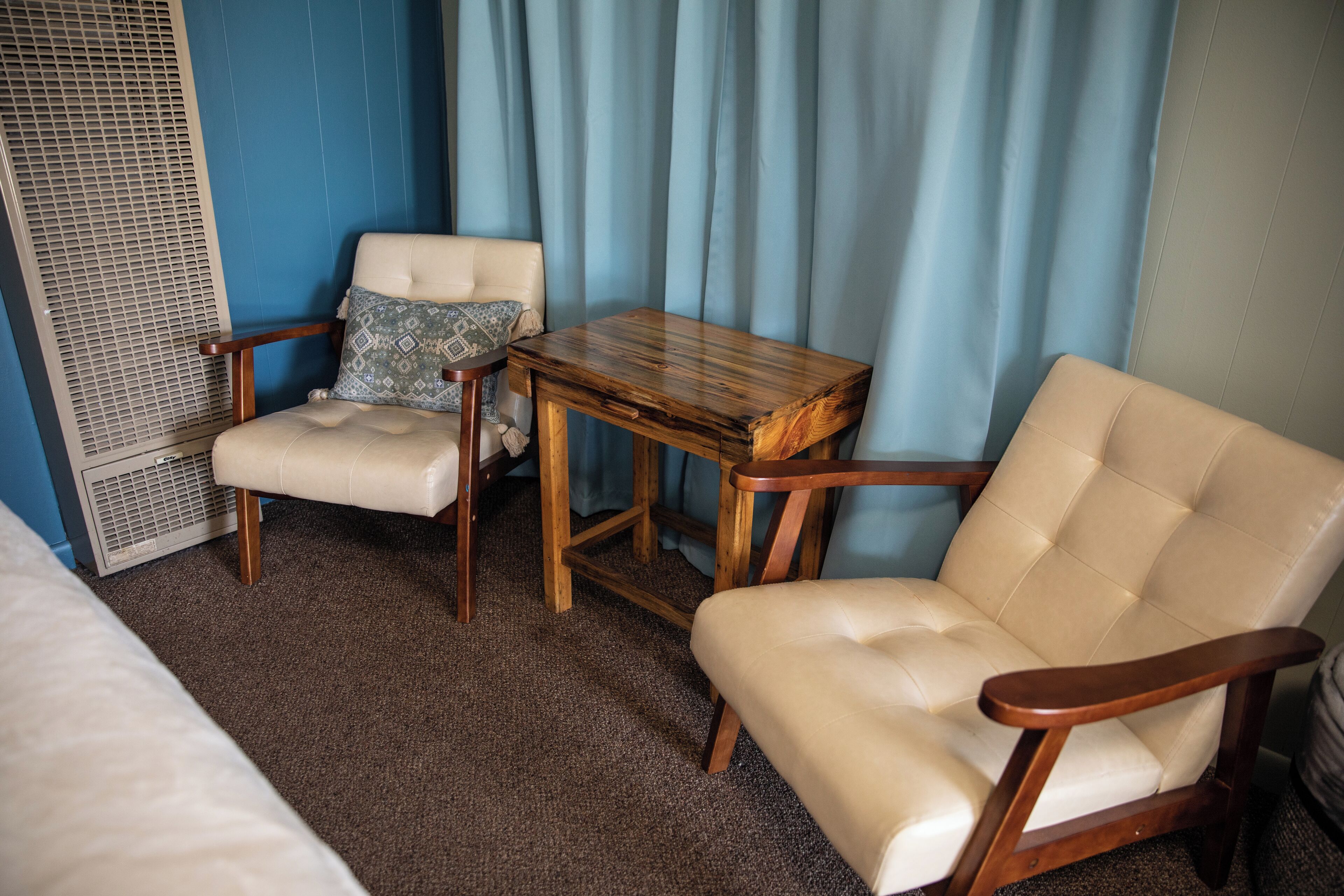 Standard Room, 2 Queen Beds (B3)