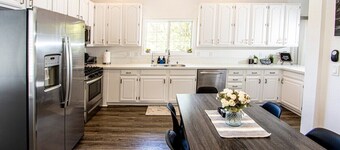 Serene retreat with fireplace, views, & games!