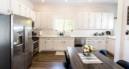 Serene retreat with fireplace, views, & games!