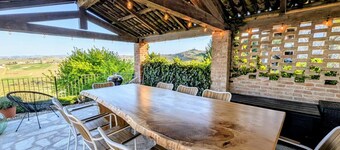 Villa Perla, au sommet d'une colline avec piscine