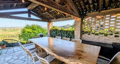 Villa Perla, hilltop location with pool