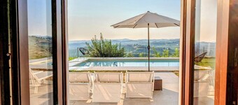 Villa Perla, au sommet d'une colline avec piscine