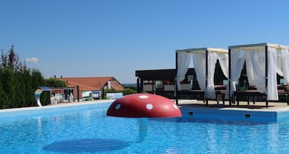 Alexander Resort