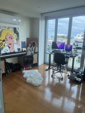 Interior - Retro Chic Beachfront Penthouse in Port Melbourne (Port Melbourne)