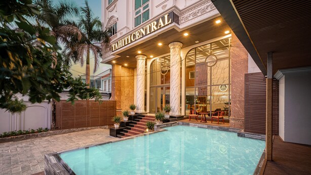 Indoor/outdoor pool - TAHITI CENTRAL HOTEL (Phu Quoc)