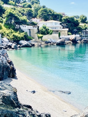 Beach nearby, beach towels - Carpe Diem Casa: Infinity pool stunning views (Almuñécar)