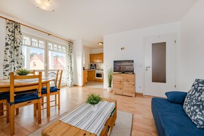 TV, DVD player, aparelho de som