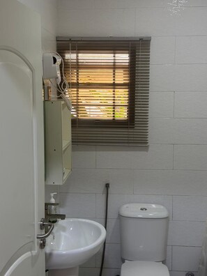 Rainfall showerhead, free toiletries, hair dryer, bathrobes