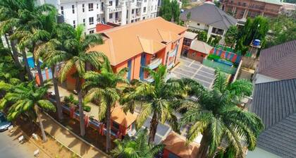 Madaki's Executive Suites