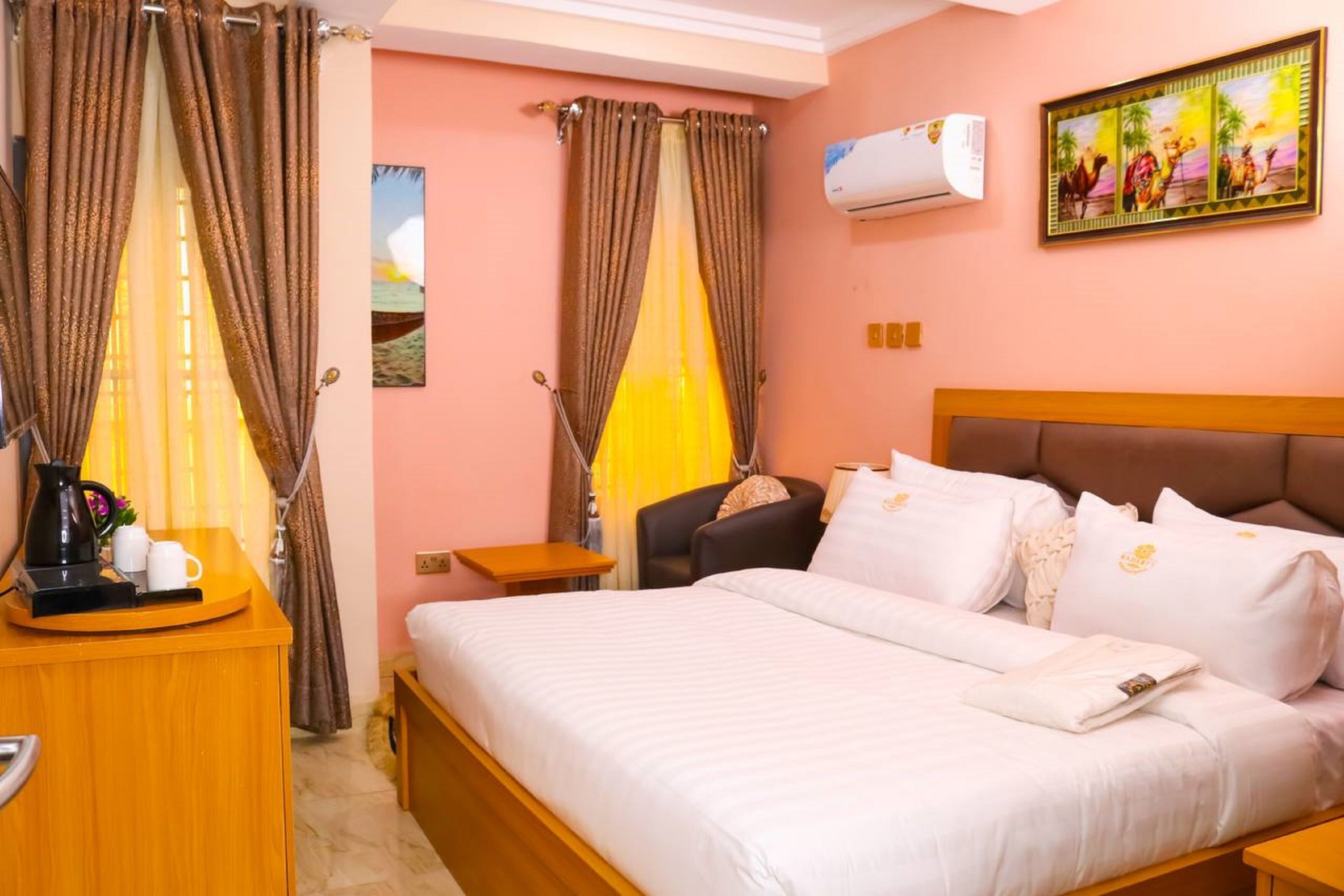 Premium bedding, individually decorated, individually furnished, desk