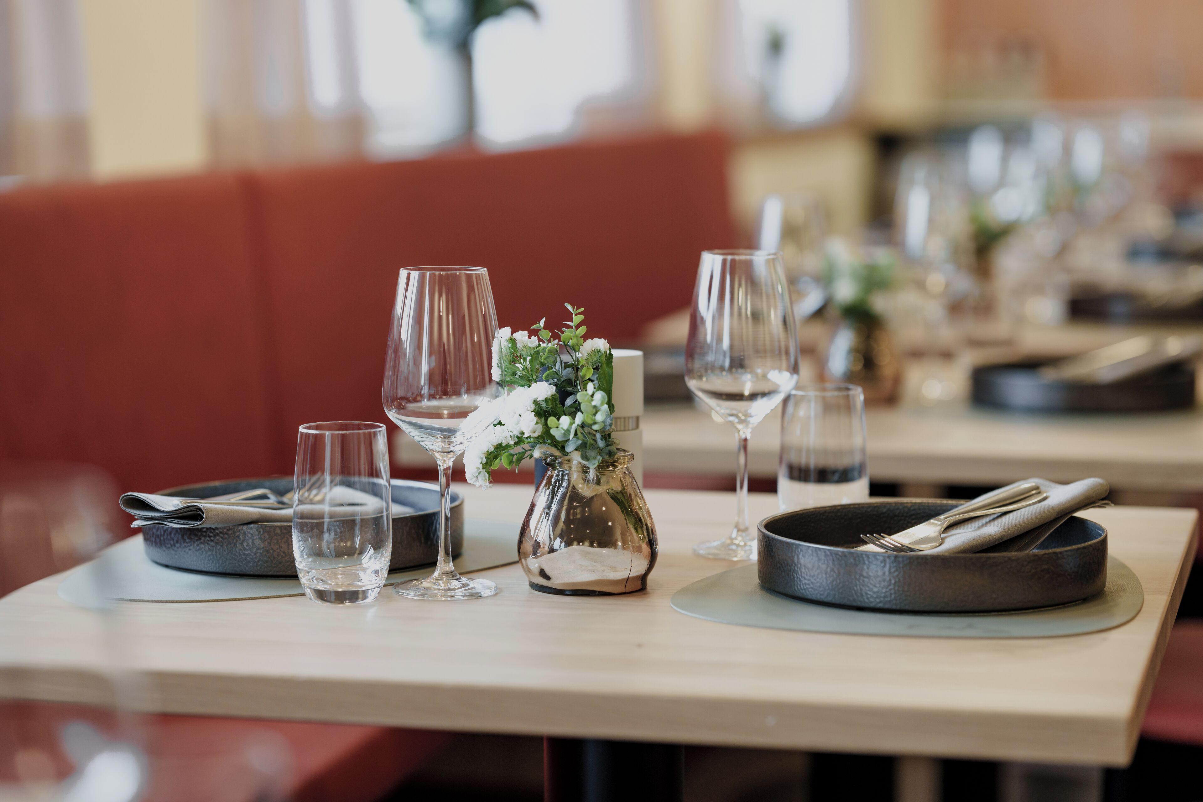 Breakfast, lunch, dinner served; vegan cuisine, alfresco dining 