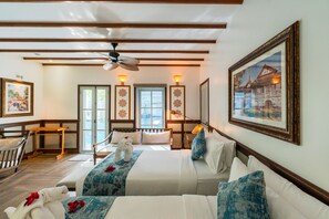 Exclusieve Twin kamer | Een minibar, een kluis op de kamer, een bureau, gratis wifi