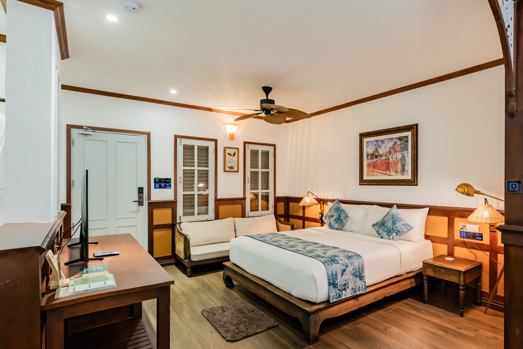 豪華套房, 1 張特大雙人床 | 迷你吧、客房內保險箱、書桌、免費無線上網