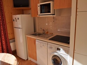 Refrigerador, microondas y lavavajillas 