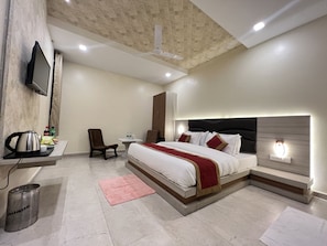 Deluxe Double Room | Premium bedding, free WiFi - The White Orchid Dalhousie (Dalhousie)