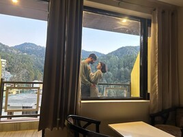 Habitación Premium doble | Ropa de cama de alta calidad y wifi gratis