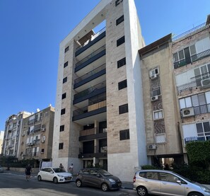 Exterior - Bat Yam Apartment (בת ים)