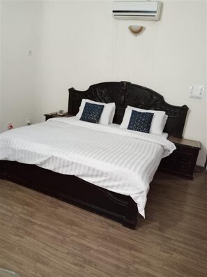 豪華雙人房 | 熨斗/熨衣板