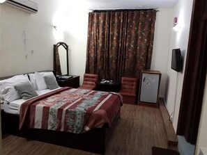 豪華雙人房 | 熨斗/熨衣板