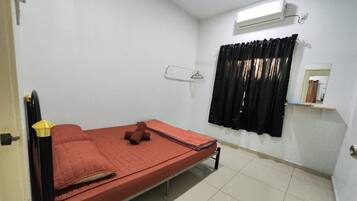 Room, 2 Bedrooms | Bed sheets