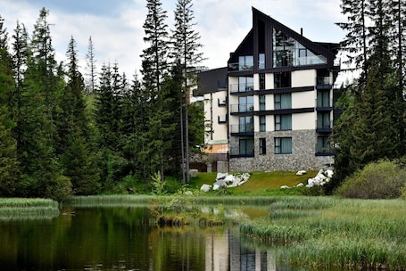Außenbereich. APLEND Lake Resort