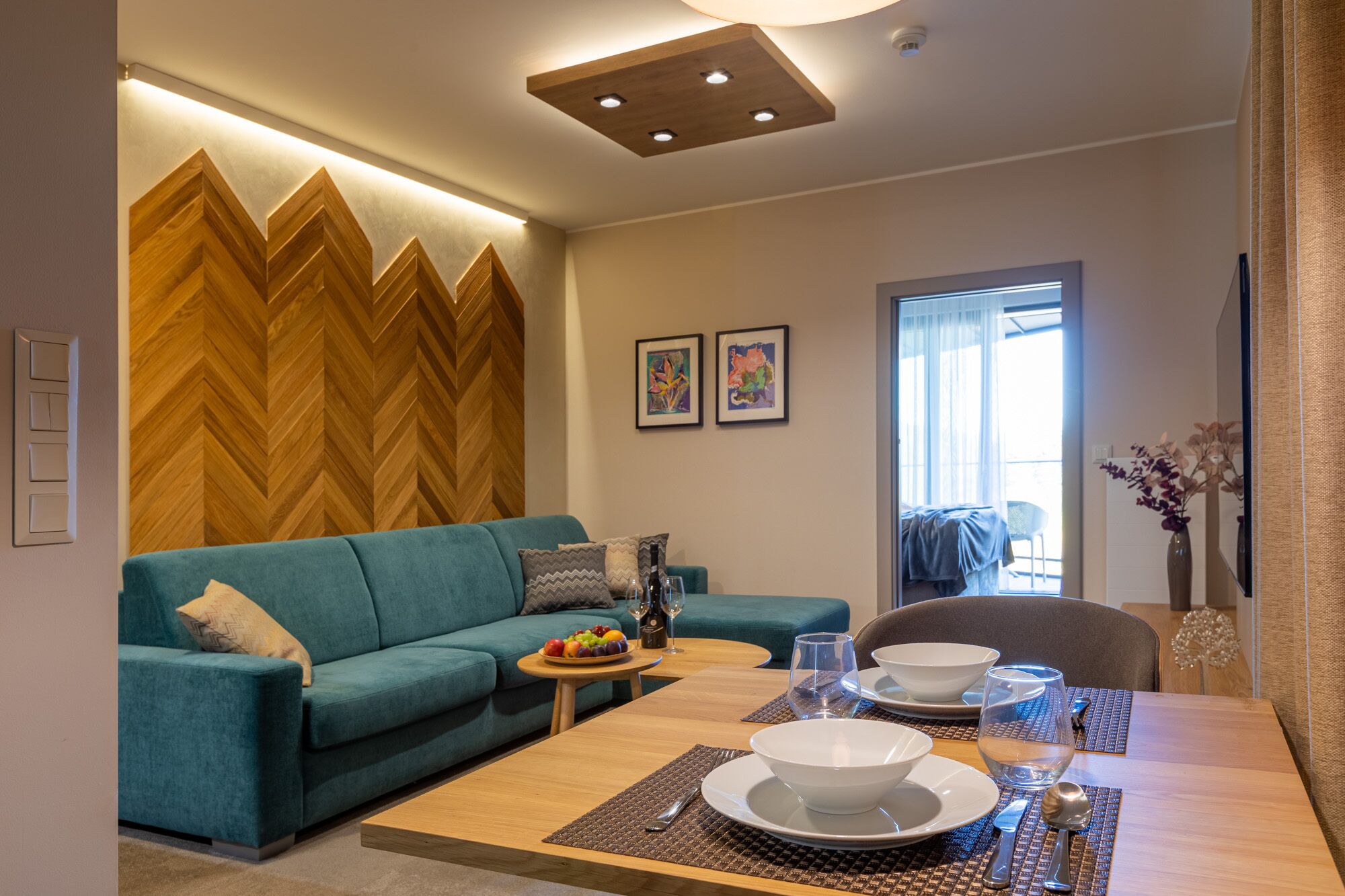 Standard Apartment | Living area | 50-cm TV with satellite channels, heated floors