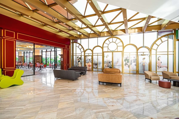 Voco Monaco Dubai Heart Of Europe By Ihg - Dubai