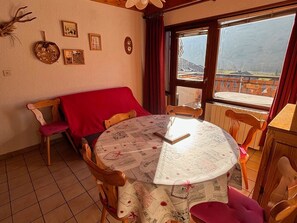 Dining - Apartment with balcony, near ski station, parking (La Chapelle-d'Abondance)