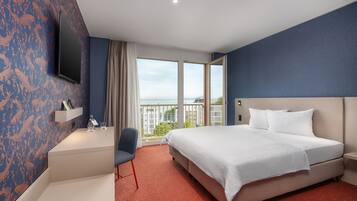 Comfort Double or Twin Room | In-room safe, desk, soundproofing, cots/infant beds