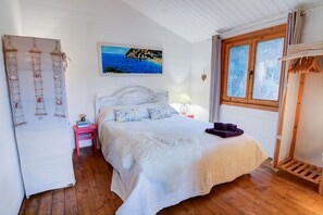 2 chambres, fer et planche à repasser, lit parapluie, Wi-Fi gratuit