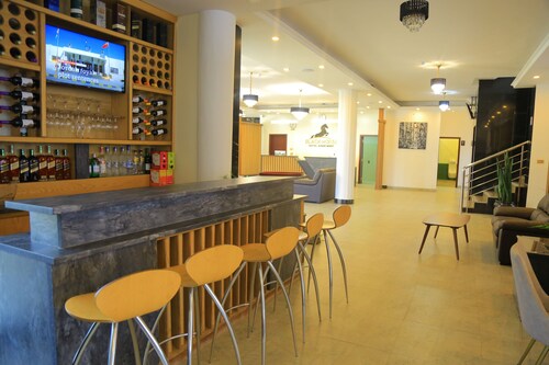 Black Horse Hotel Apartment