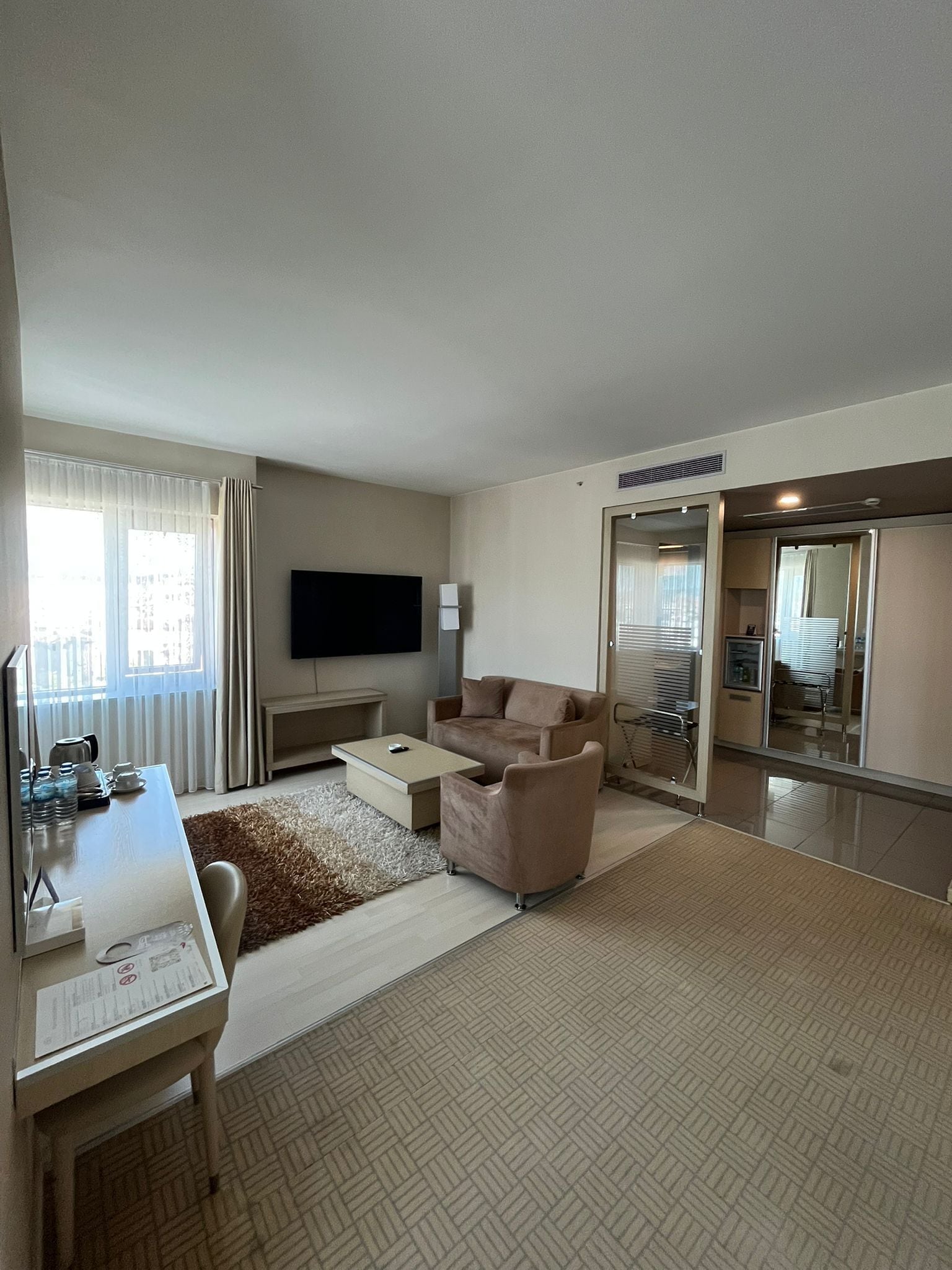 Minibar, lits bébé (gratuits), lits pliants/supplémentaires