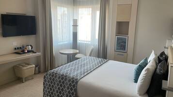 Chambre Simple Standard, 1 lit double, vue ville