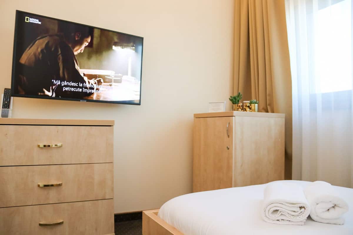 City Single Room, 1 Twin Bed | Egyptian cotton sheets, premium bedding, memory foam beds, minibar