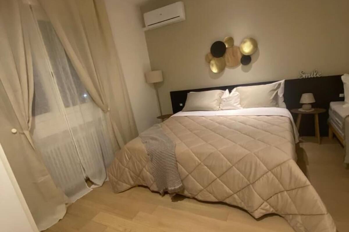 Camera Comfort con letto matrimoniale o 3 letti singoli | 迷你吧、客房内保险箱、隔音、熨斗/熨衣板