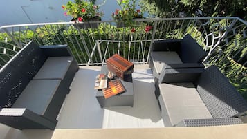 Luxury-Zimmer, 1 King-Bett, Whirlpool, Gartenblick | Terrasse/Patio