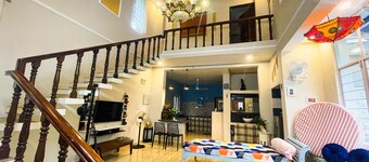 Italian Villa With Private Pool!