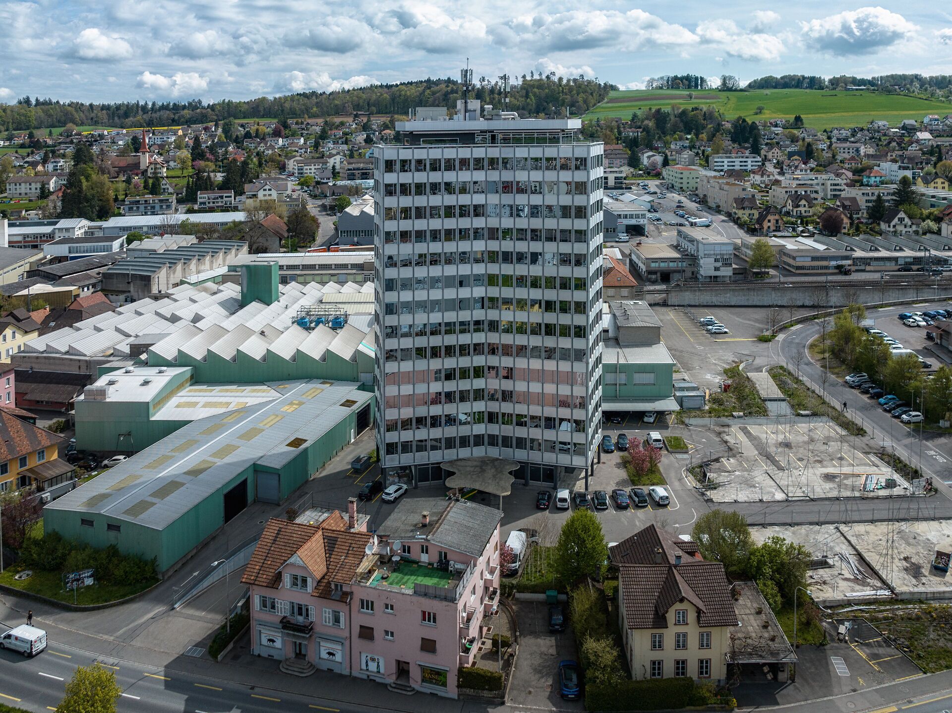 واجهة المنشأة