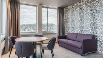 Standard Suite | Living area