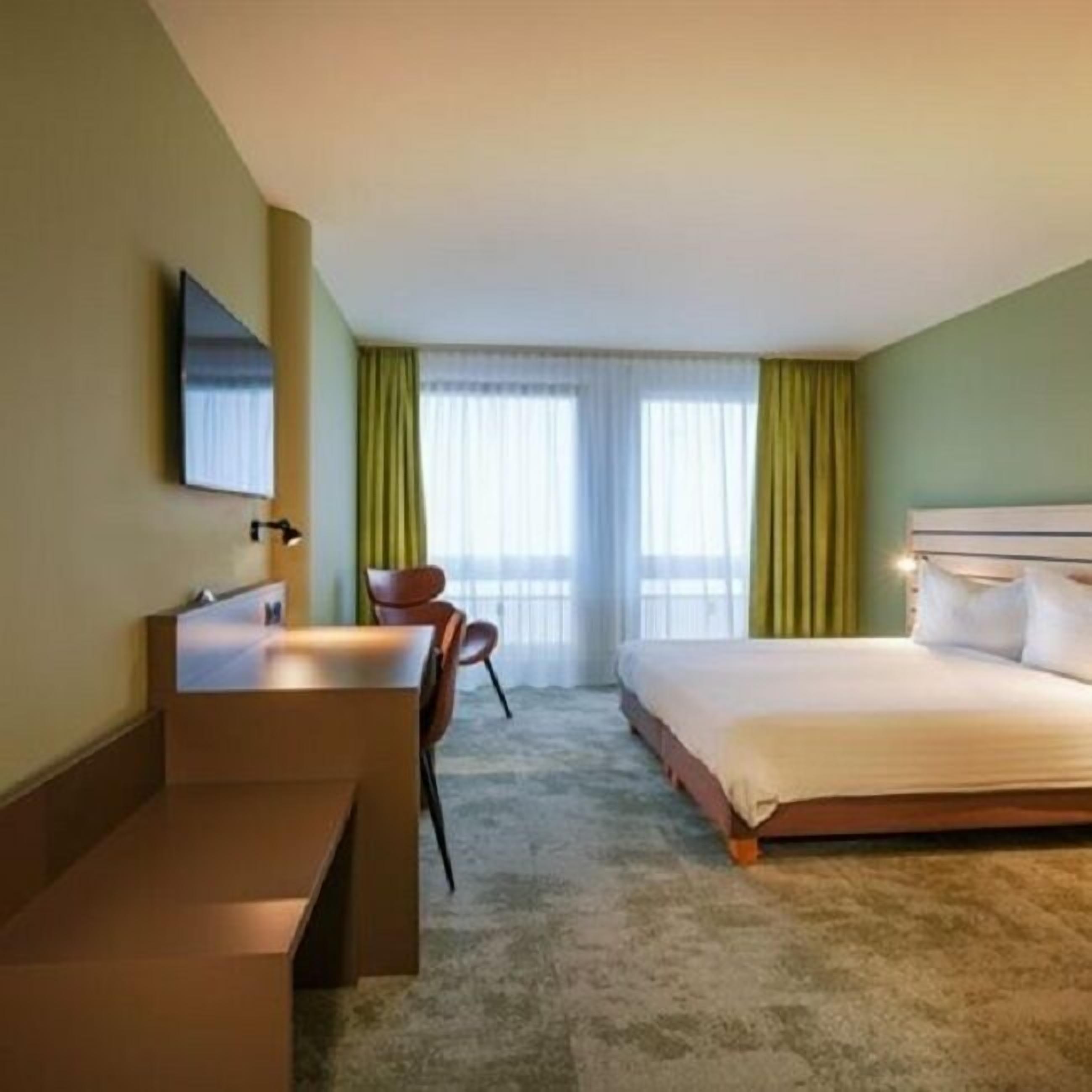 ห้องสแตนดาร์ดดับเบิลหรือทวิน | เครื่องนอนป้องกันสารก่อภูมิแพ้, โต๊ะทำงาน, ผ้าม่านกันแสง, Wi-Fi ฟรี